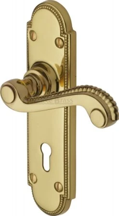 Adam Lever Door Handles On A Backplate - Polished Brass (Lacquered)