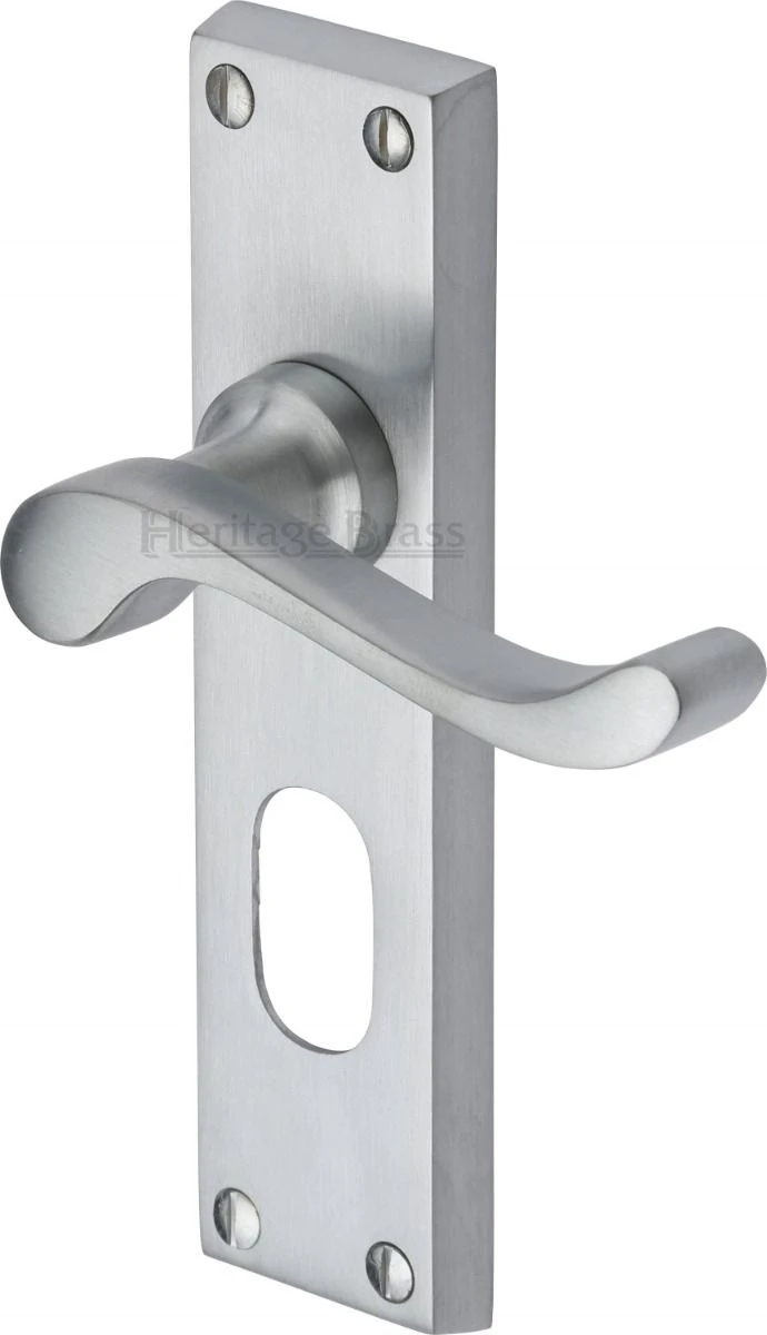 Bedford Lever Door Handles On A Backplate - Satin Chrome - Image 4