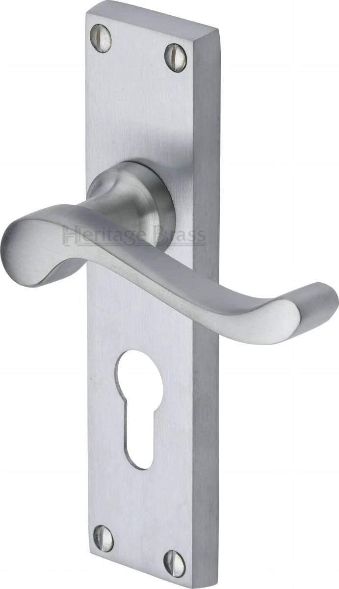 Bedford Lever Door Handles On A Backplate - Satin Chrome - Image 5