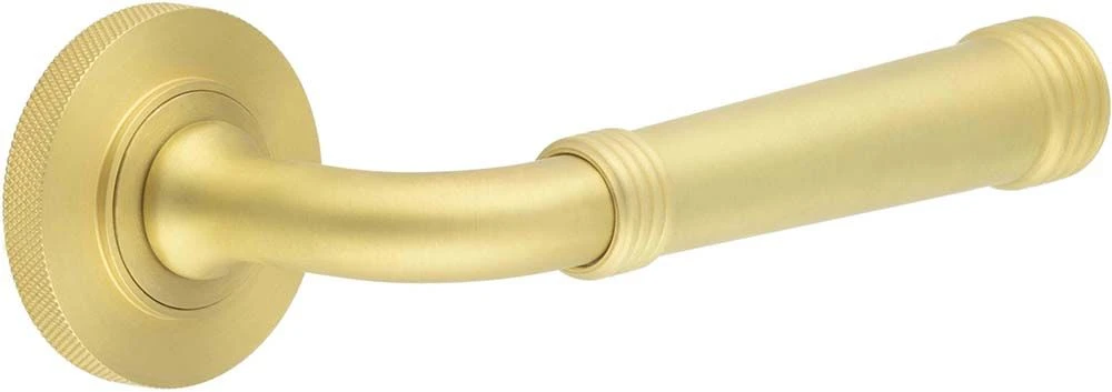 Classic Pattern Lever Handles With Ring Detail With Knurled Round Rose - Suitable For Use With FD30 / FD60 Fire Doors - Satin Brass (Lacquered)