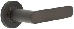 Flat Front Pattern Lever Handles With Knurled Round Rose - Suitable For Use With FD30 / FD60 Fire Doors - Dark Bronze (Lacquered)