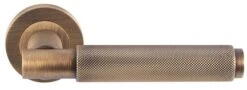 Knurled Design Lever Door Handles With Round Rose - Antique Brass (Lacquered) - Suitable For Use With FD30 / FD60 Fire Doors
