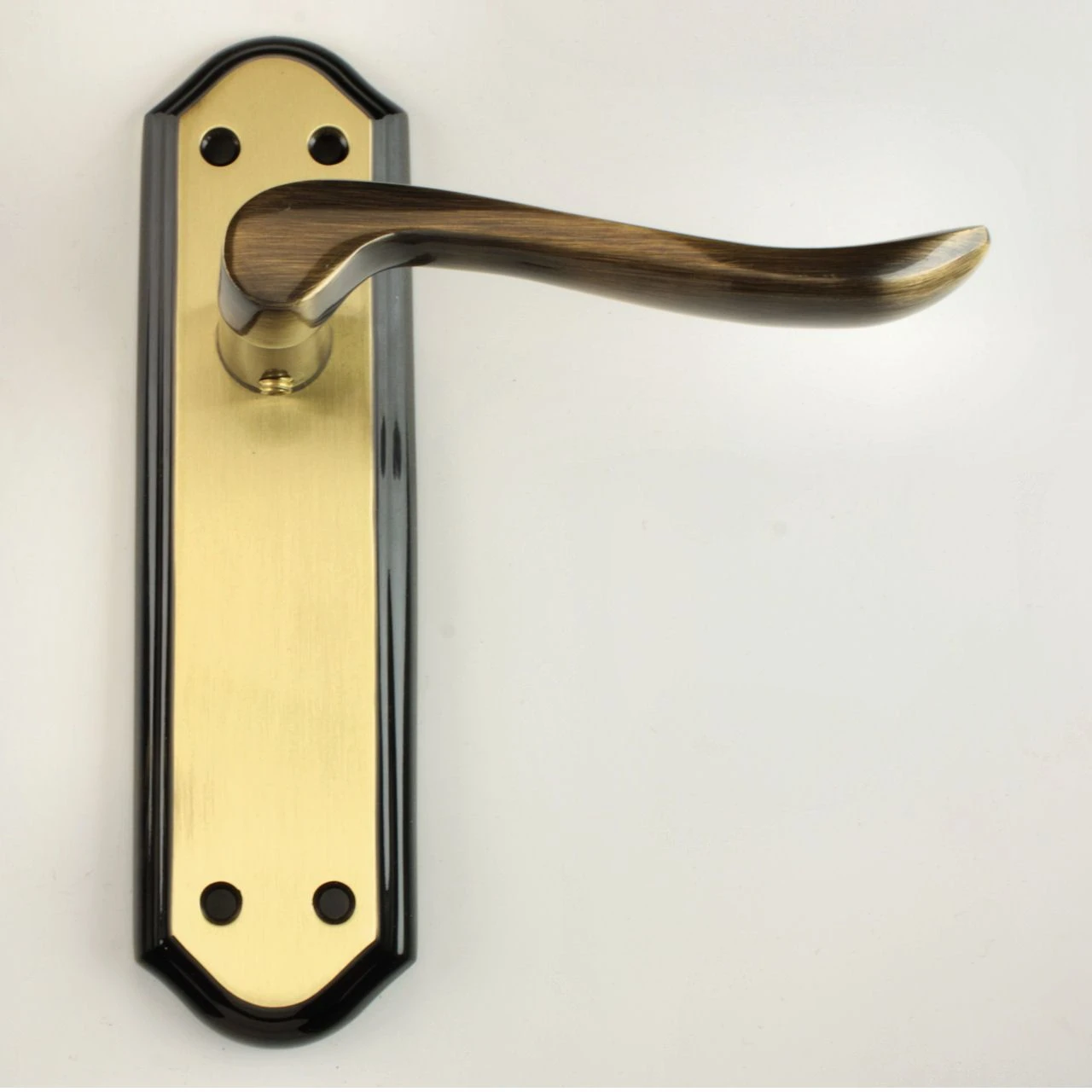 Lytham Lever Handles - Antique Brass (Lacquered)