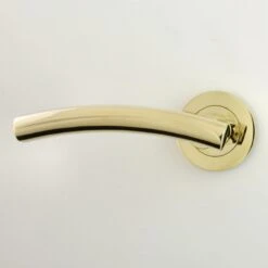 Curve Design Round Rose Lever Handles - Polished Brass Plated - Suitable For Use With FD30 / FD60 Fire Doors
