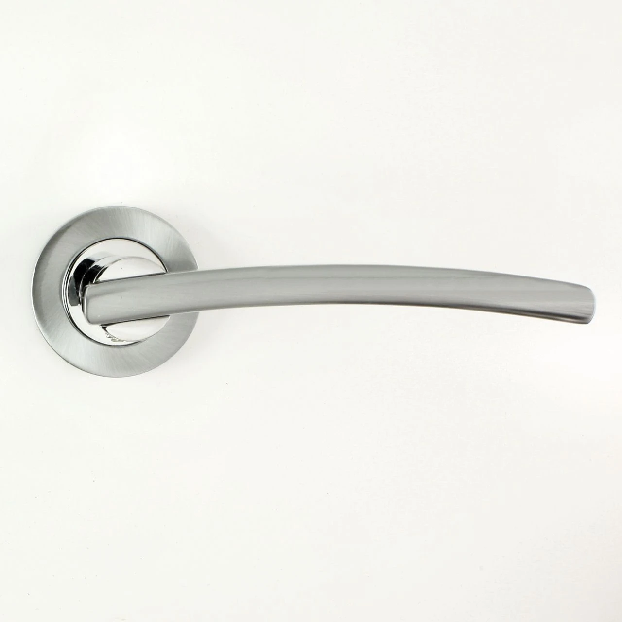 Modena Door Handles - Dual Finish Satin & Polished Chrome - Suitable For Use With FD30 / FD60 Fire Doors - Image 5