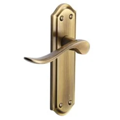 Sandown Lever Suite - Antique Brass (Gloss Lacquered)