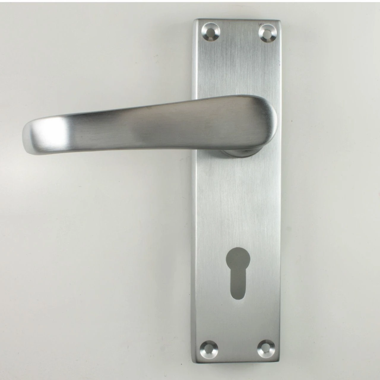 Avon Straight Victorian Handle Suite - Satin Chrome