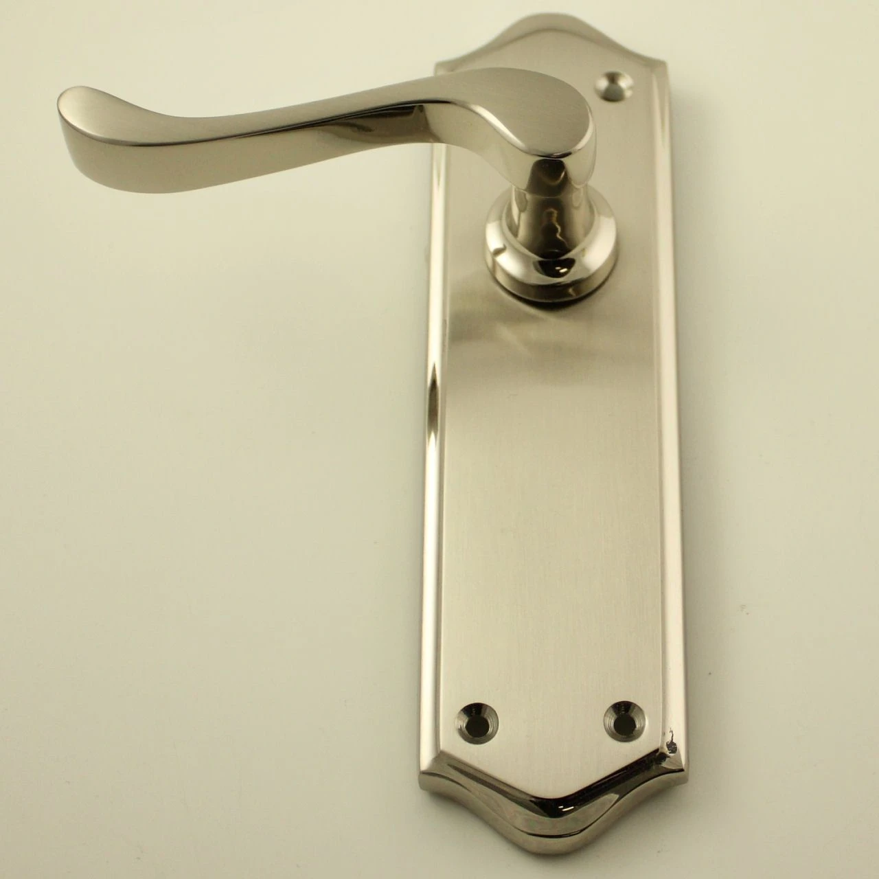 Buckingham Lever Handle Suite - Dual Finish - Satin Nickel & Polished Nickel - Image 4