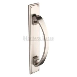 Pull Handle On Plate - Face Fixed - Satin Nickel