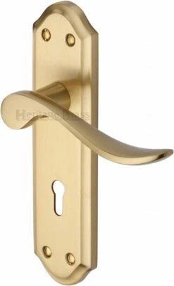 Sandown Lever Door Handles On A Backplate - Satin Brass (Lacquered)