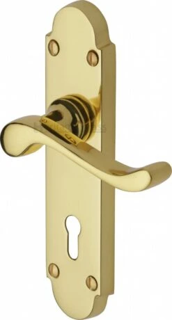 Savoy Lever Door Handles On A Backplate - Polished Brass (Lacquered)