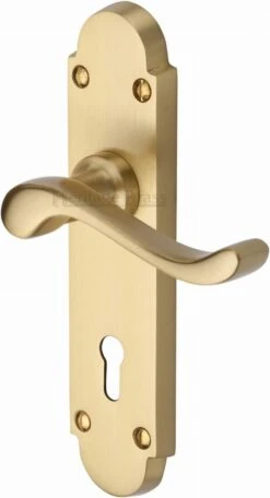 Savoy Lever Door Handles On A Backplate - Satin Brass (Lacquered)