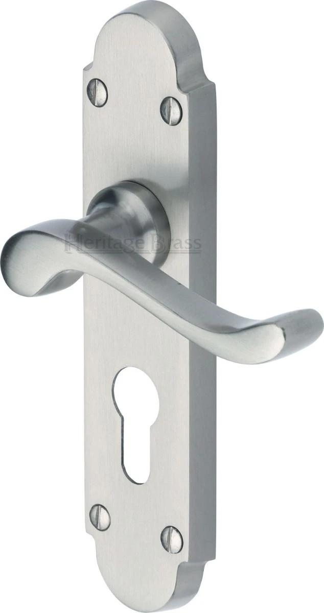 Savoy Lever Door Handles On A Backplate - Satin Chrome - Image 2