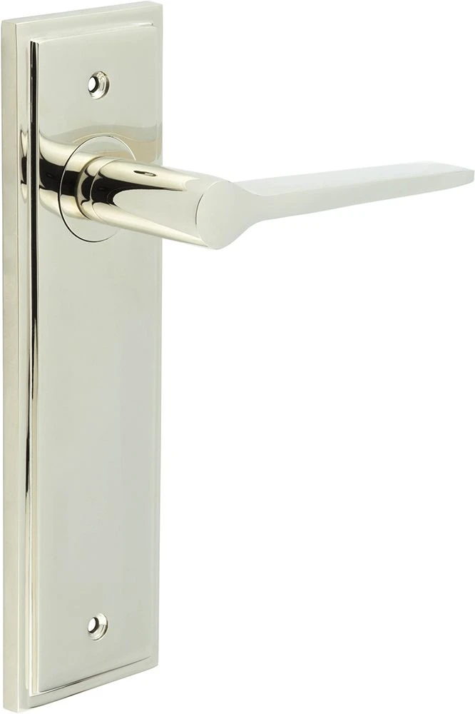 Tappered Pattern Lever Handle On A Large Rectangular Backplate - Polished Nickel