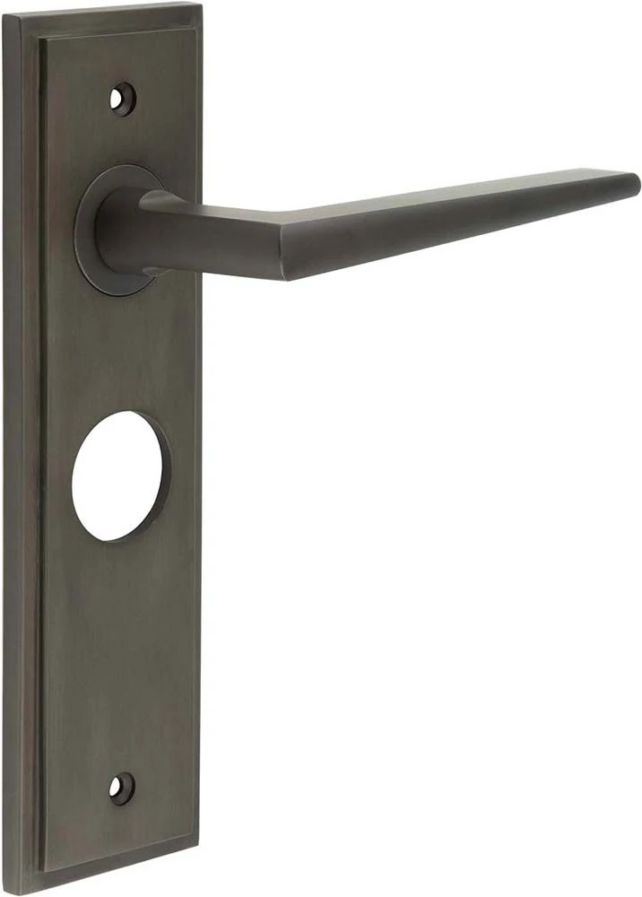 Wedge Pattern Lever Handle On A Large Rectangular Backplate - Dark Bronze (Lacquered) - Image 4