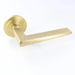 Wedge Pattern Lever Handles With Stepped Round Rose - Suitable For Use With FD30 / FD60 Fire Doors - Satin Brass (Lacquered)