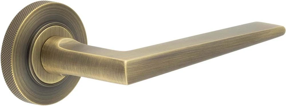 Wedge Pattern Lever Handles With Knurled Round Rose - Suitable For Use With FD30 / FD60 Fire Doors - Antique Brass (Lacquered)